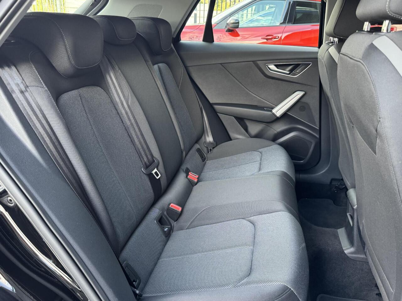 Audi Q2 35 TFSI BUSINESS EDITION I CLIMATE CONTROL I APPLE CARPLAY I CRUISE CONTROL I NAVIGATIE I STOELVERWARMING