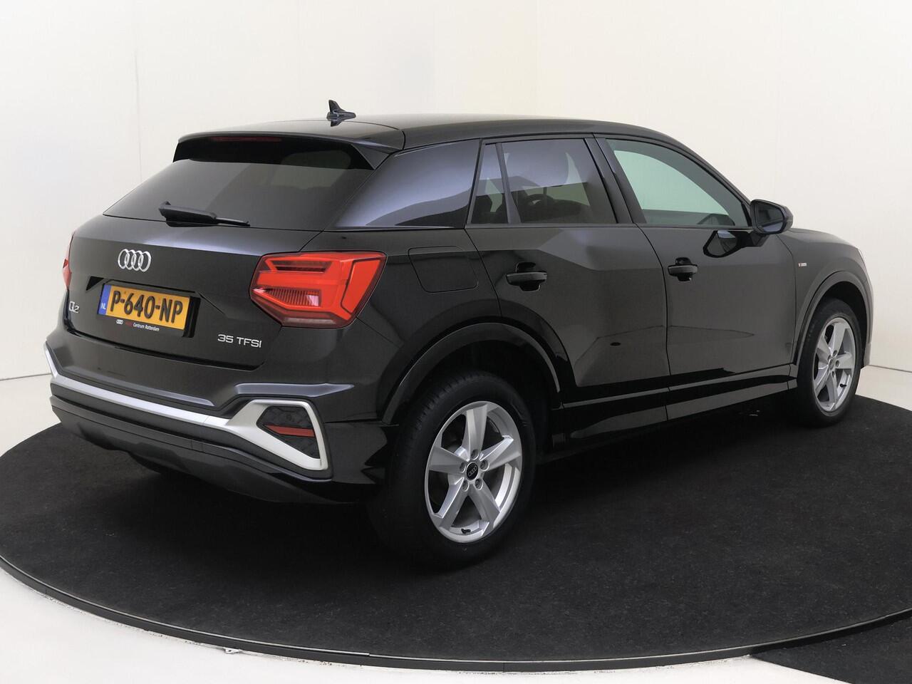 Audi Q2 35 TFSI S Edition | LED matrix verlichting | CarPlay | Virtual cockpit | Cruise control | Navigatie | S-line interieur | Climate control |