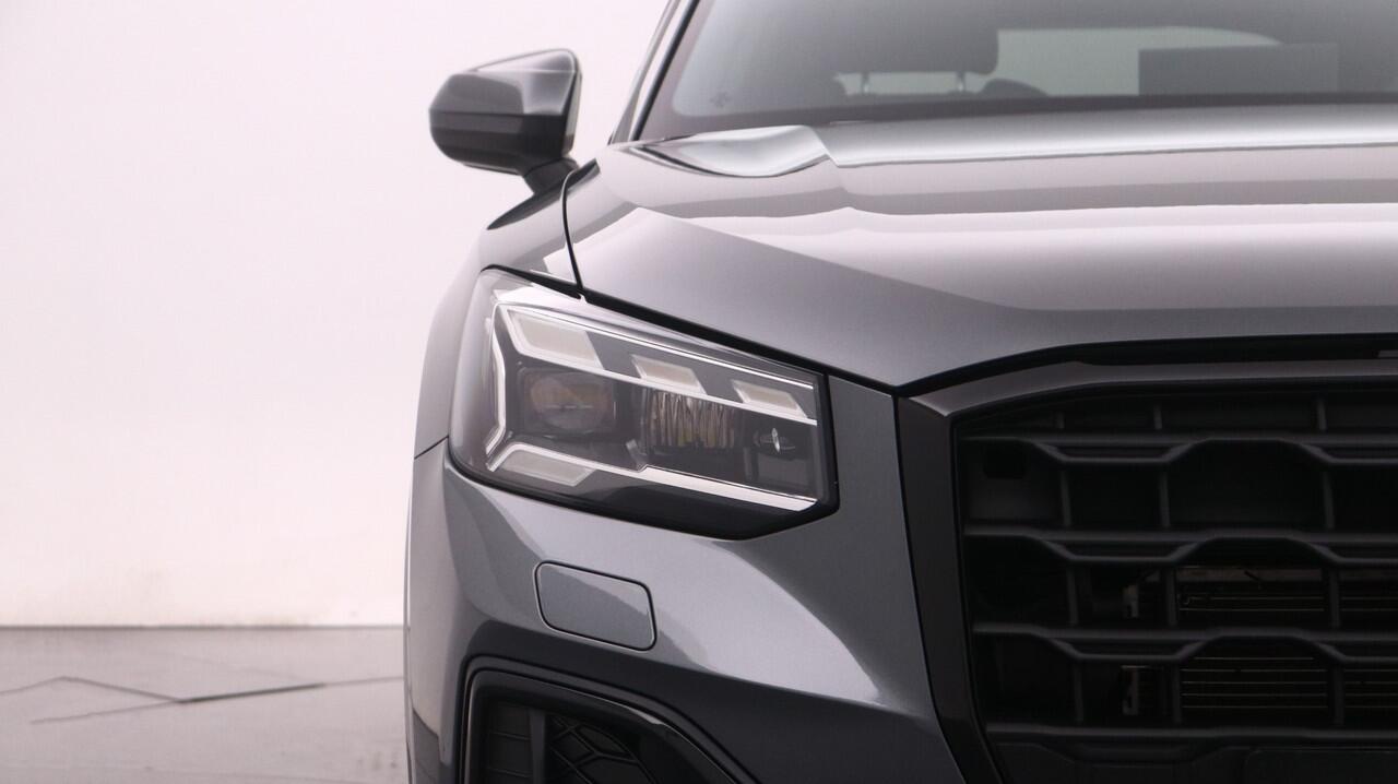 Audi Q2 35 TFSI S Edition | Stoelverwarming | Adaptive cruise | Zwart optiek |