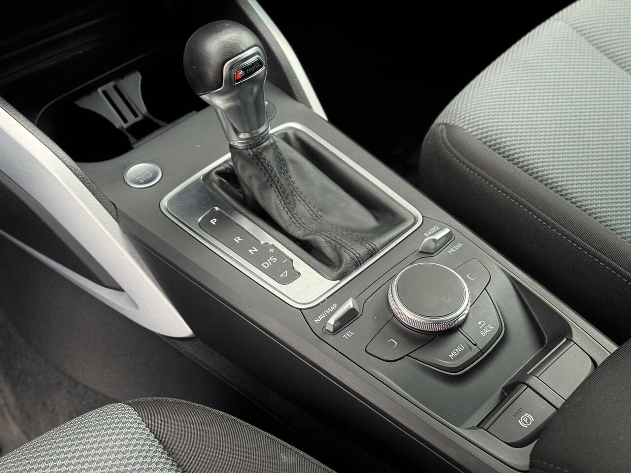 Audi Q2 30 TFSI KEYLESS PDC