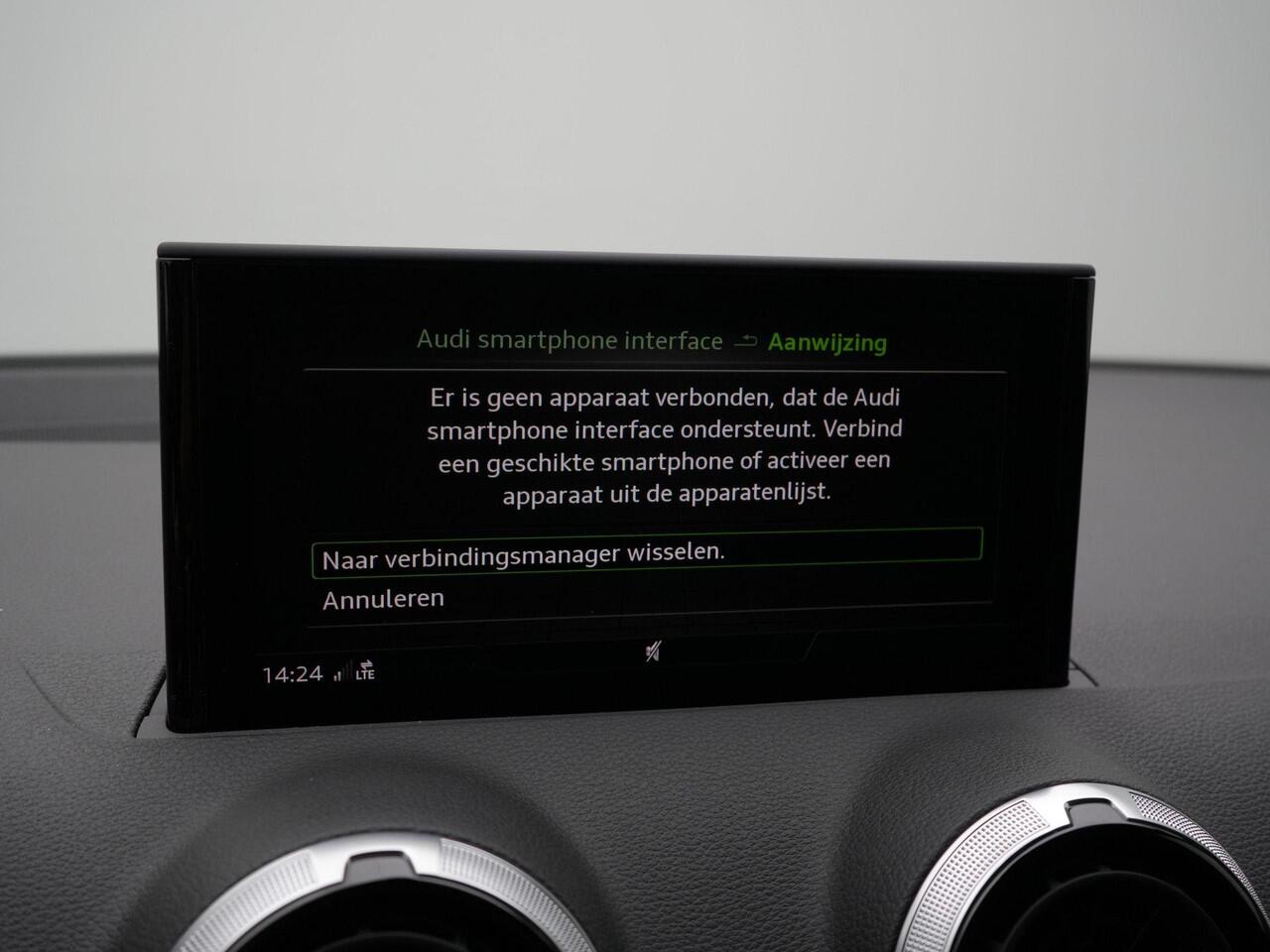 Audi Q2 35 TFSI 150 pk S-tronic S Edition / S-Line | Trekhaak | Matrix LED | Achteruitrijcamera | Navigatie | Adaptive Cruise