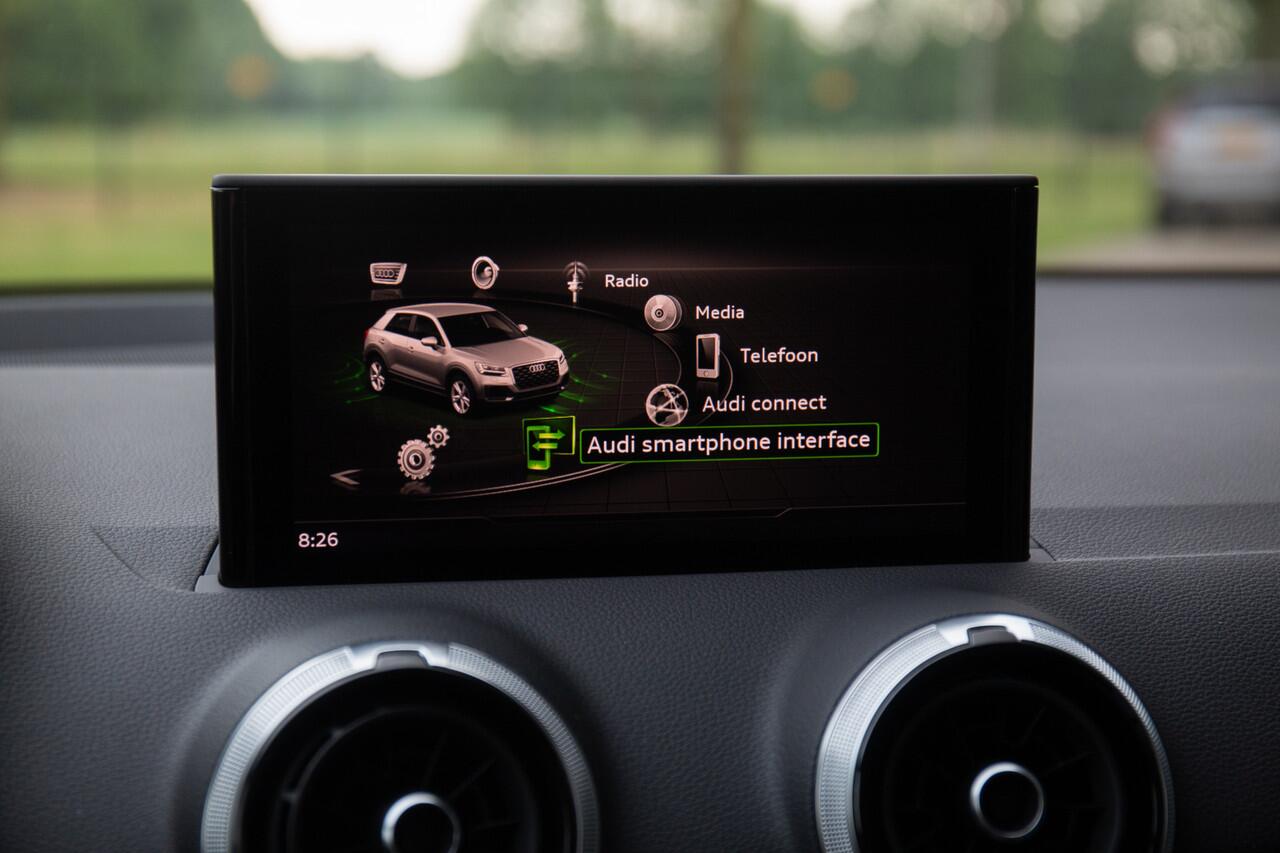 Audi Q2 35 TFSI S-Tronic Advanced edition , Navarrablauw , Adaptive cruise, Virtual cockpit,