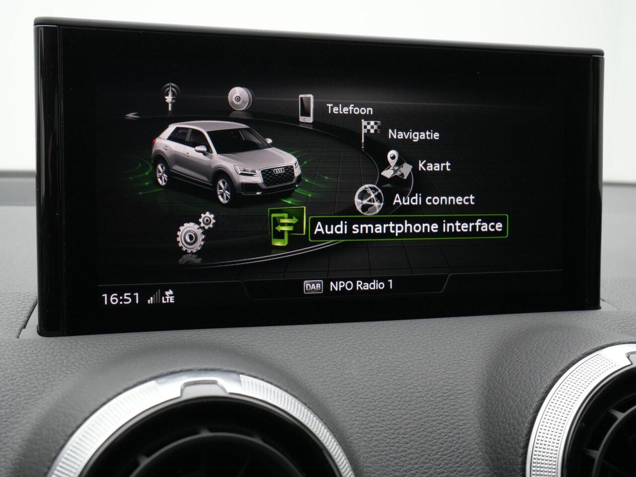 Audi Q2 35 TFSI 150 pk S-tronic Advanced edition / S-Line | Panoramadak | Achteruitrijcamera | Stoelverwarming | Carplay | Matrix LED koplampen | 18 inch