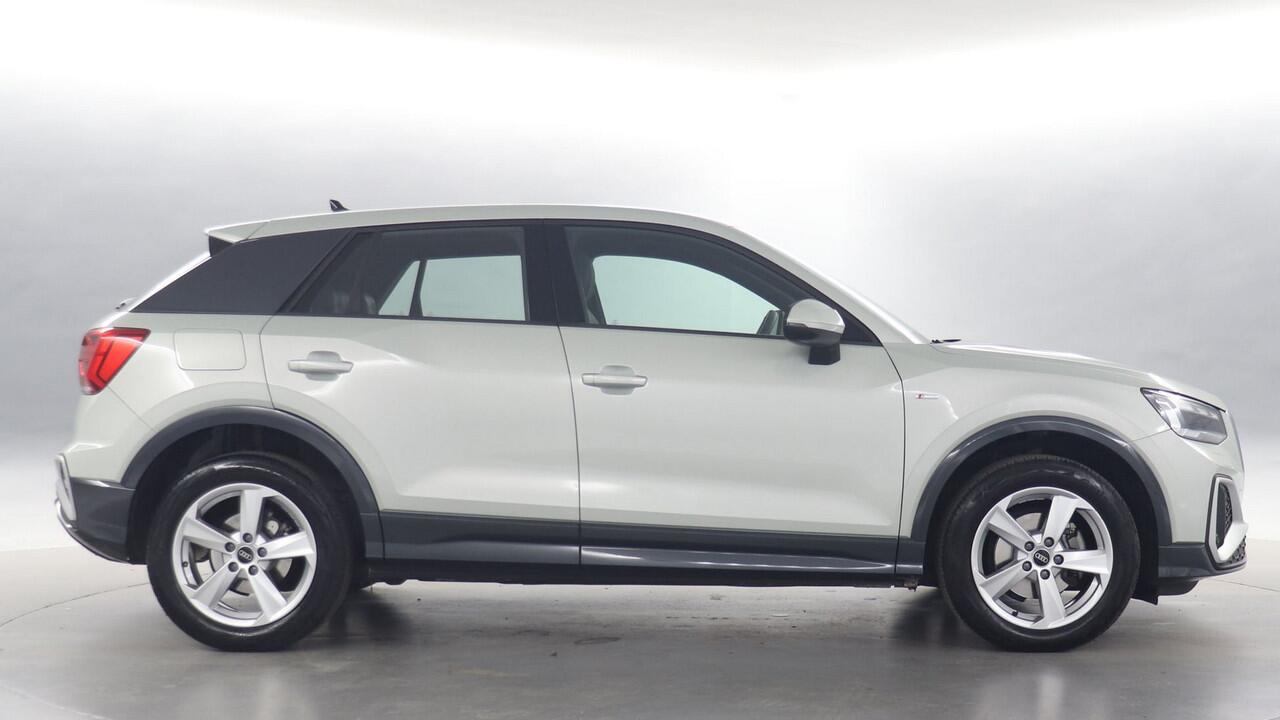 Audi Q2 35 TFSI 150pk S Edition S-tronic / Navigatie / Adaptive Cruise / Parkeersensoren