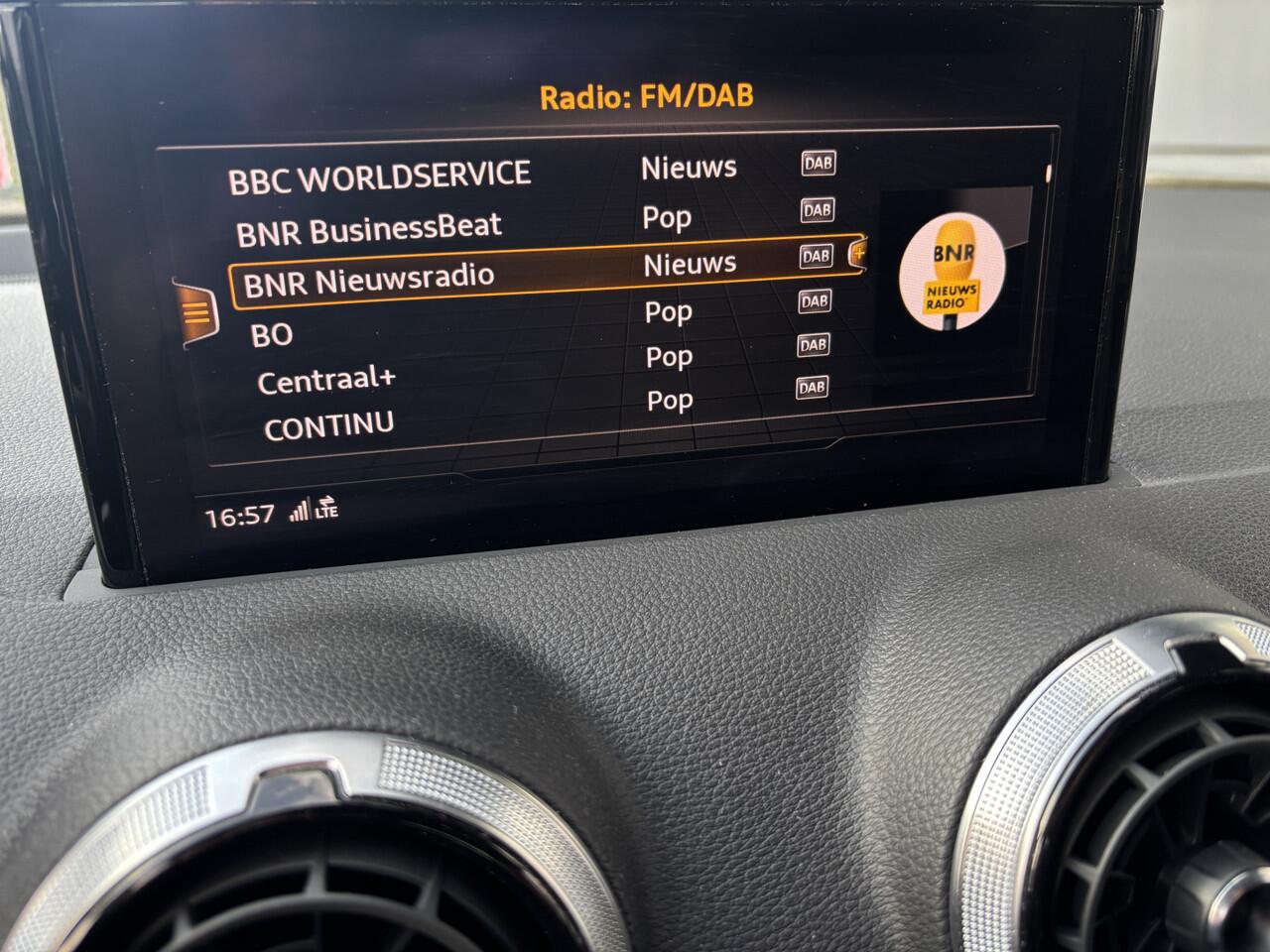 Audi Q2 35 TFSI S-line Black Edition