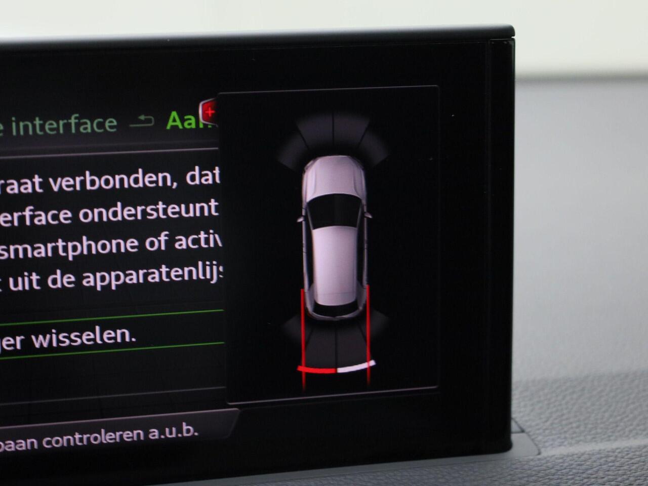 Audi Q2 35 TFSI/150PK Pro Line · Navigatie · Parkeersensoren · Navigatie · App connect