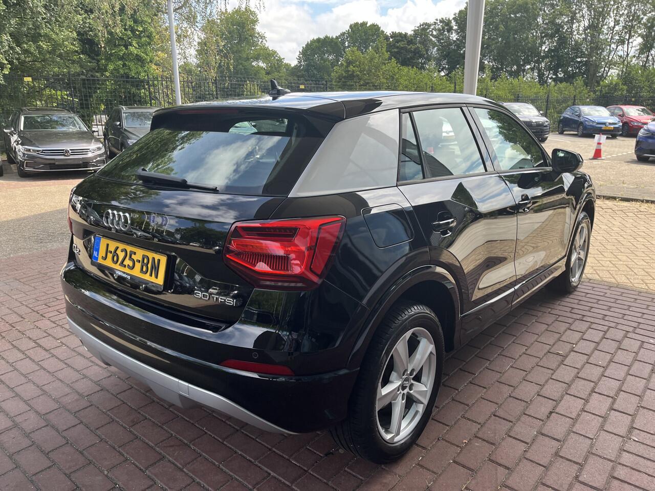 Audi Q2 30 TFSI Epic 115pk / LED verlichting / Parkeersensoren achterzijde / Navigatie / Climate control / 17''LMV