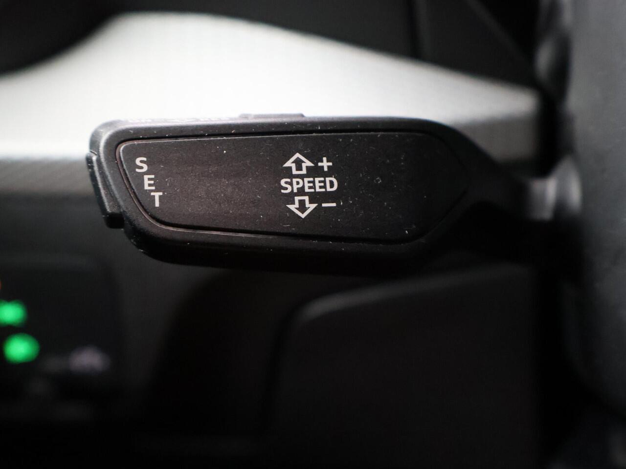 Audi Q2 35 TFSI Pro Line | Trekhaak | Panodak | Achteruitrijcamera | Navigatie | Parkeersensoren | Adaptive Cruisecontrol |