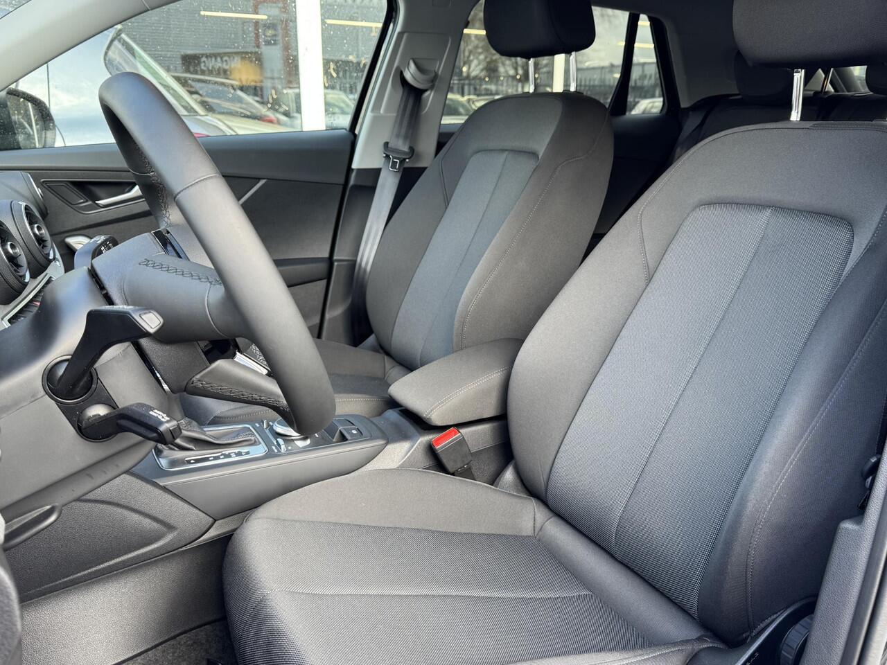 Audi Q2 35 TFSI S Edition | Camera | Airco | Navi | Extra getint glas | LM velgen | Verwarmde voorstoelen | LED - Kop / Achterlichten ( Vestiging - Nieuwegein )