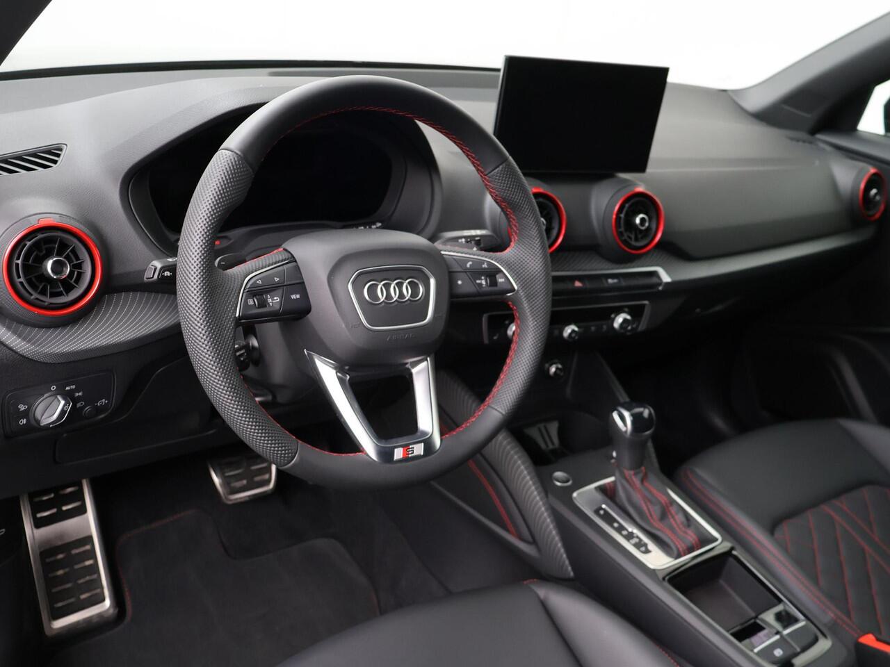 Audi Q2 35 TFSI S Edition | 150 PK | Automaat | Trekhaak | Matrix LED koplampen | S Line |