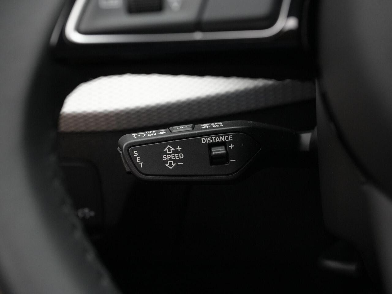 Audi Q2 35 TFSI 150 pk S-tronic Advanced edition | Panoramadak | Adaptive Cruise | Parkeersensoren achter | Stoelverwarming | 17 inch