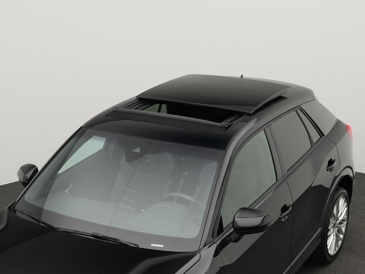 Audi Q2 35 TFSI 150 pk S-tronic S-Line | Panoramadak | Trekhaak | Demperregeling | Matrix LED | Stoelverwarming