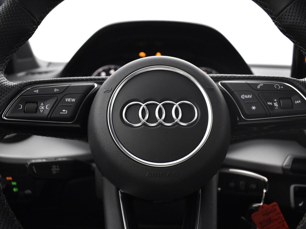 Audi Q2 35 Tfsi 150pk S-tronic S Edition · Apple/Android Car Play · Navi · Cruise Control · Stoelverwarming · P-Sensoren · 17'' Inch · Garantie t/m 13-03-2028 of 100.000km