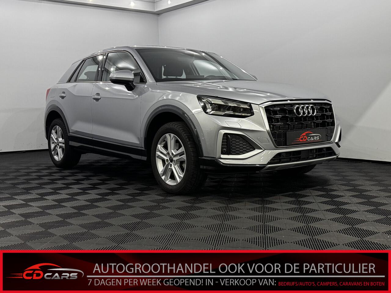 Audi Q2 35 TFSI S Edition Camera, Navi, Keyless start, Virtual desk, Elektrische achterklep, Cruise control adaptief, Stoelverwarming