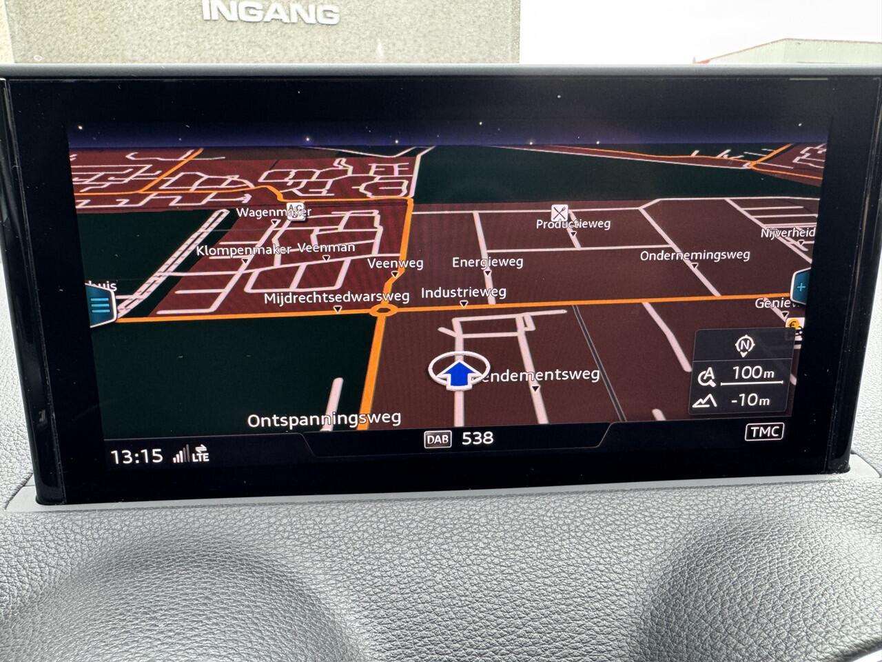 Audi Q2 35 TFSI S-line Black Keyless