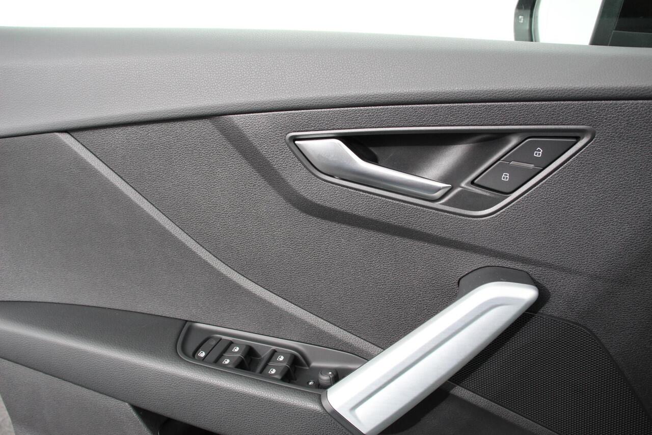 Audi Q2 35 TFSI 150pk Automaat Sport Prestige Plus Audi Q2 35 TFSI 150pk S-Tronic Sport Prestige Plus | Navigatie | Apple Carplay / Android Auto | Climate Control | Adaptive Cruise Control | Dab | Stoelverwarming | LMV 17"