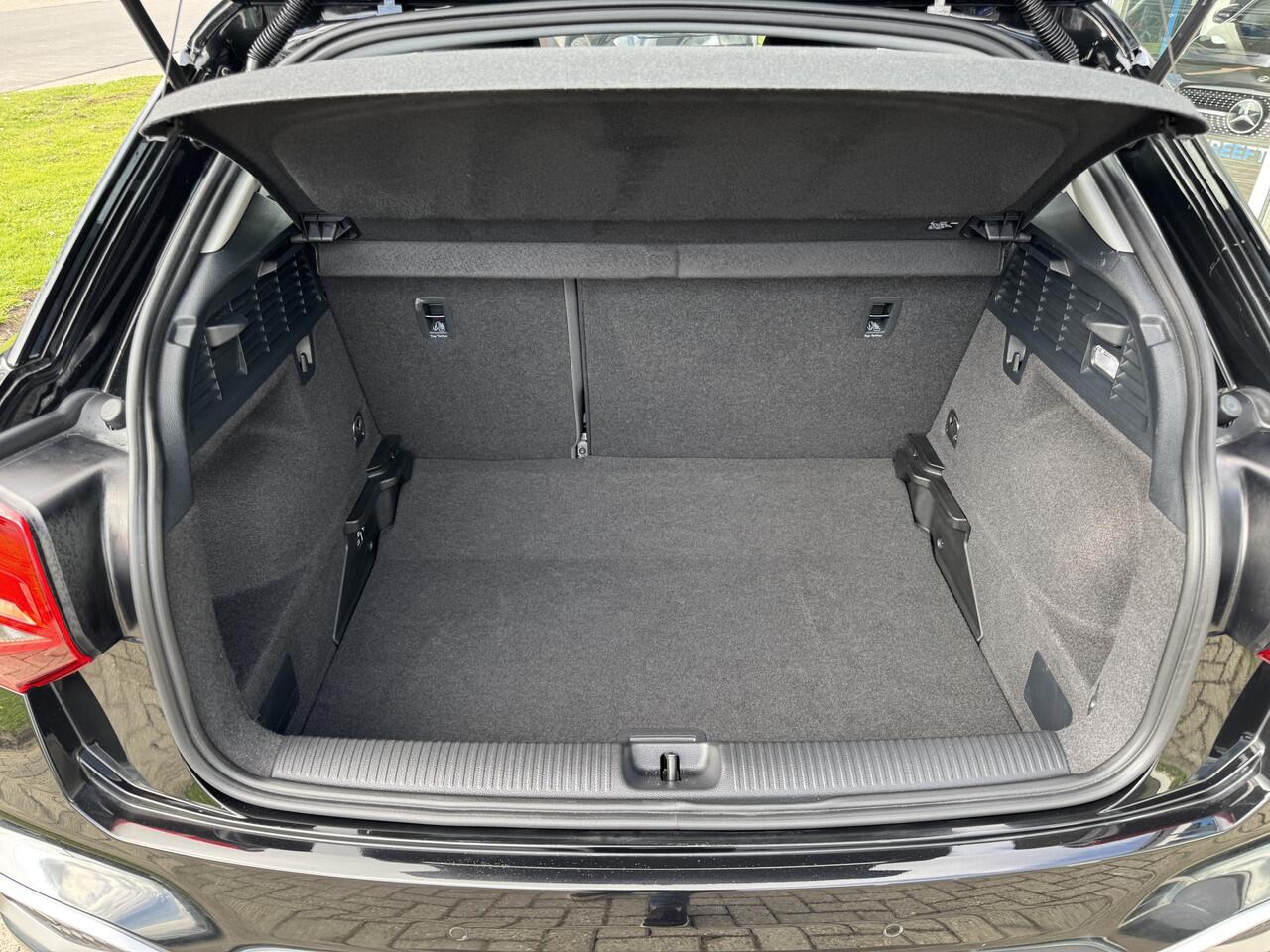 Audi Q2 35 TFSI S Edition Zwart metallic | Fabrieksgarantie