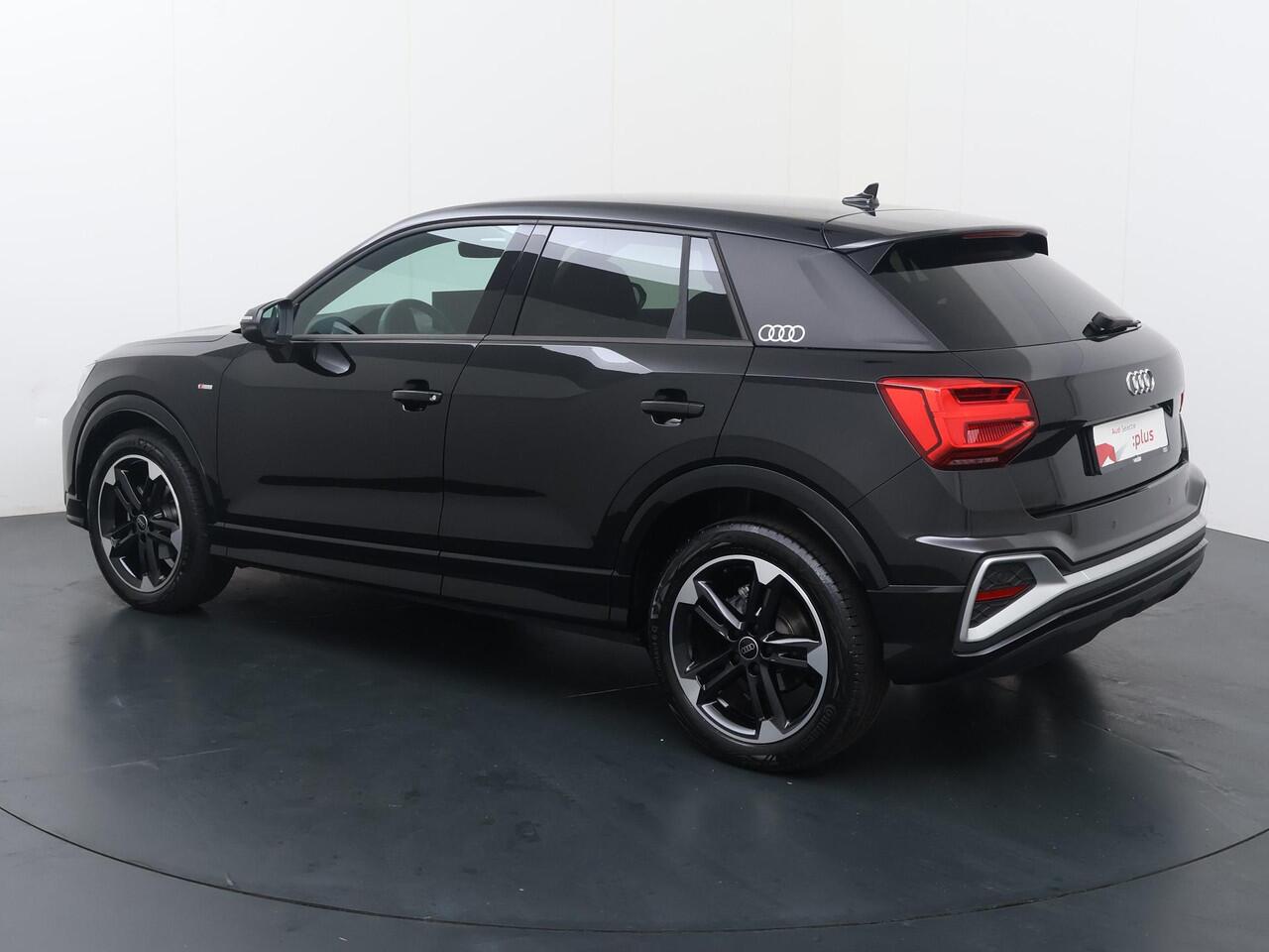 Audi Q2 35 TFSI S Edition | 150 PK | Automaat | Trekhaak | Matrix LED | S line interieur | S line |