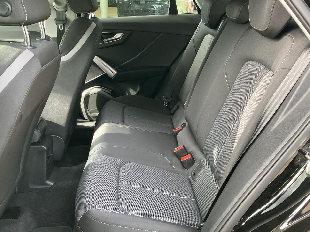 Audi Q2 30 TFSI Advanced edition Navigatie, Climate-control, lichtmetalen velgen