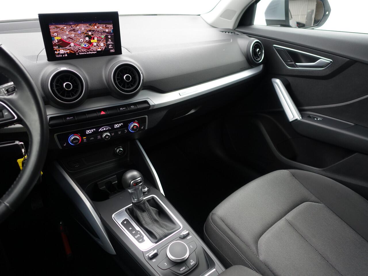 Audi Q2 35 TFSI S Competition Aut- Two Tone, Xenon Led, Park Assist, Stoelverwarming, Navi, Clima, Cruise