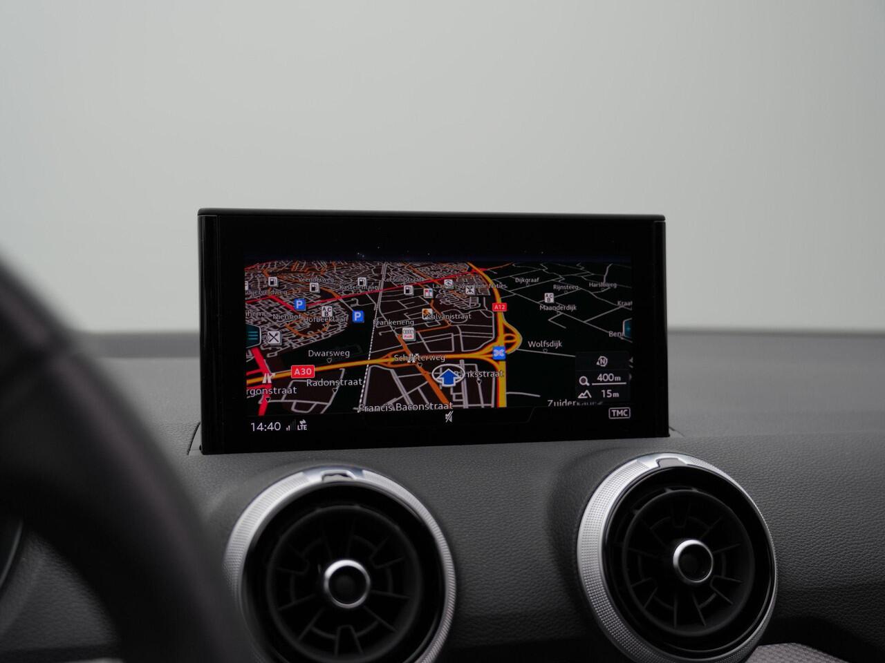 Audi Q2 35 TFSI 150 pk S-tronic Advanced edition | Panoramadak | Achteruitrijcamera | Navigatie | Stoelverwarming