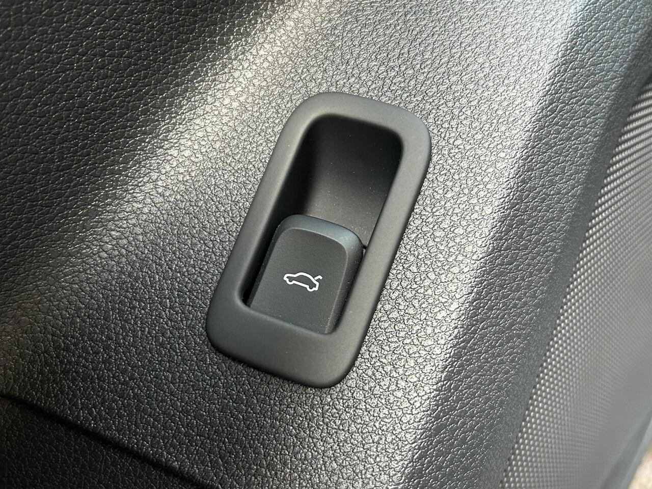 Audi Q2 35 TFSI Prestige l Navi Touchscreen l Virtual Cockpit l LED l Electrische Achterklep l Stoelverwarming