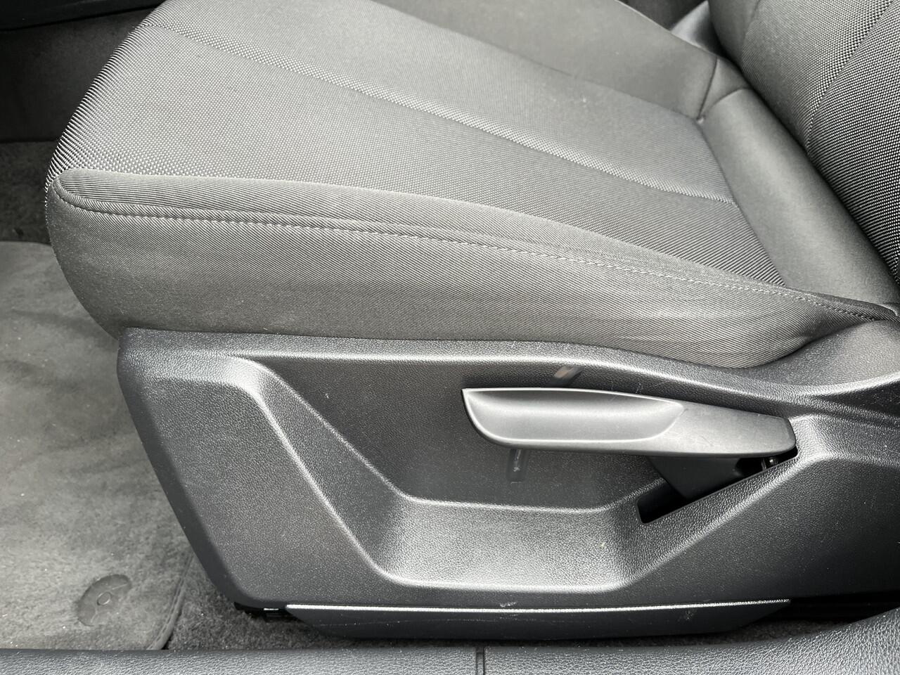 Audi Q2 30 TFSI Pro Line / PANO/ ADAPT. CRUISE/ SMARTPHONE INTERFACE/ LED/ PARK. SENSOREN/ DAB/ CLIMA