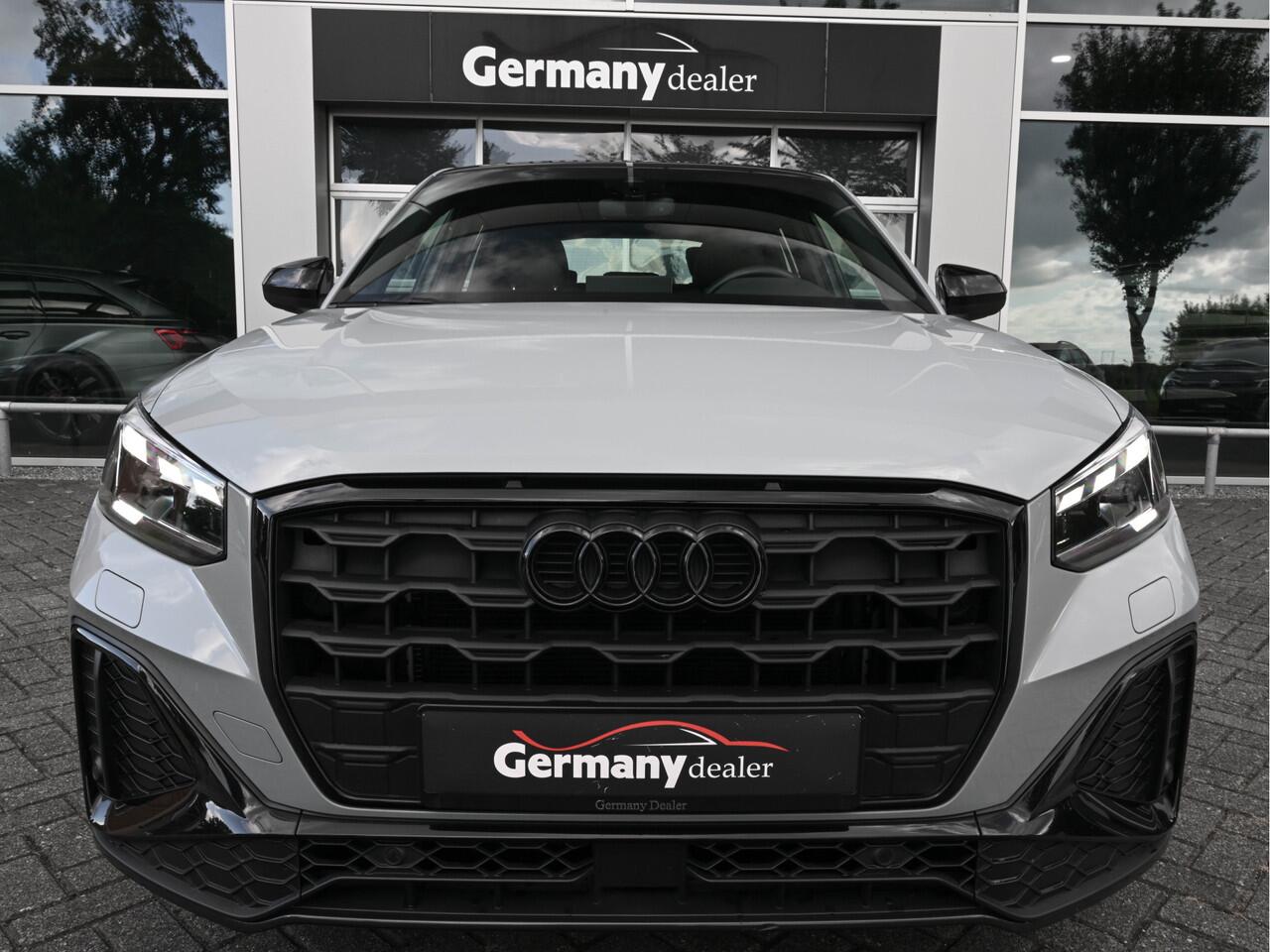 Audi Q2 35TFSI 150pk S-Line Pfeilgrau Pano B&O Virtual Matrix Camera 19-Inch