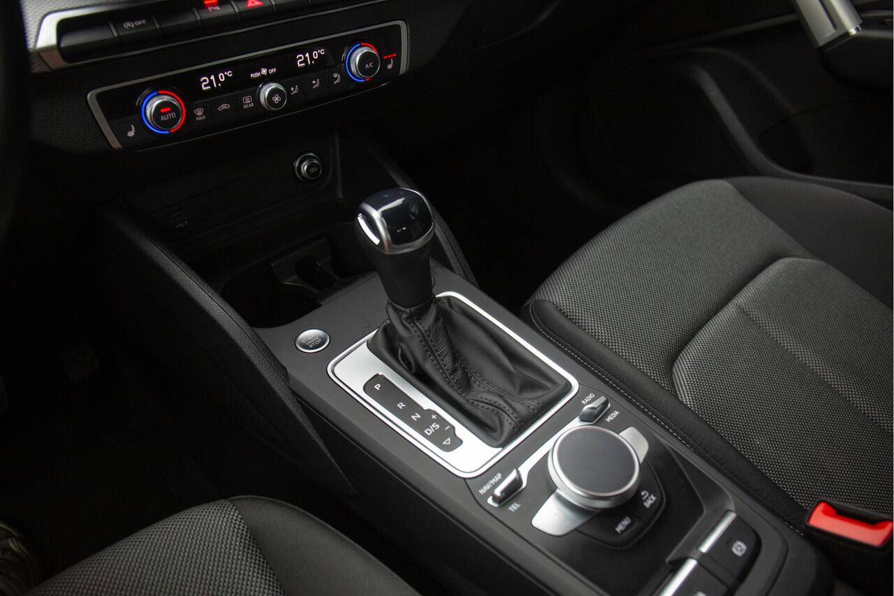 Audi Q2 35 TFSI S-Tronic Advanced edition , Navarrablauw , Adaptive cruise, Virtual cockpit,