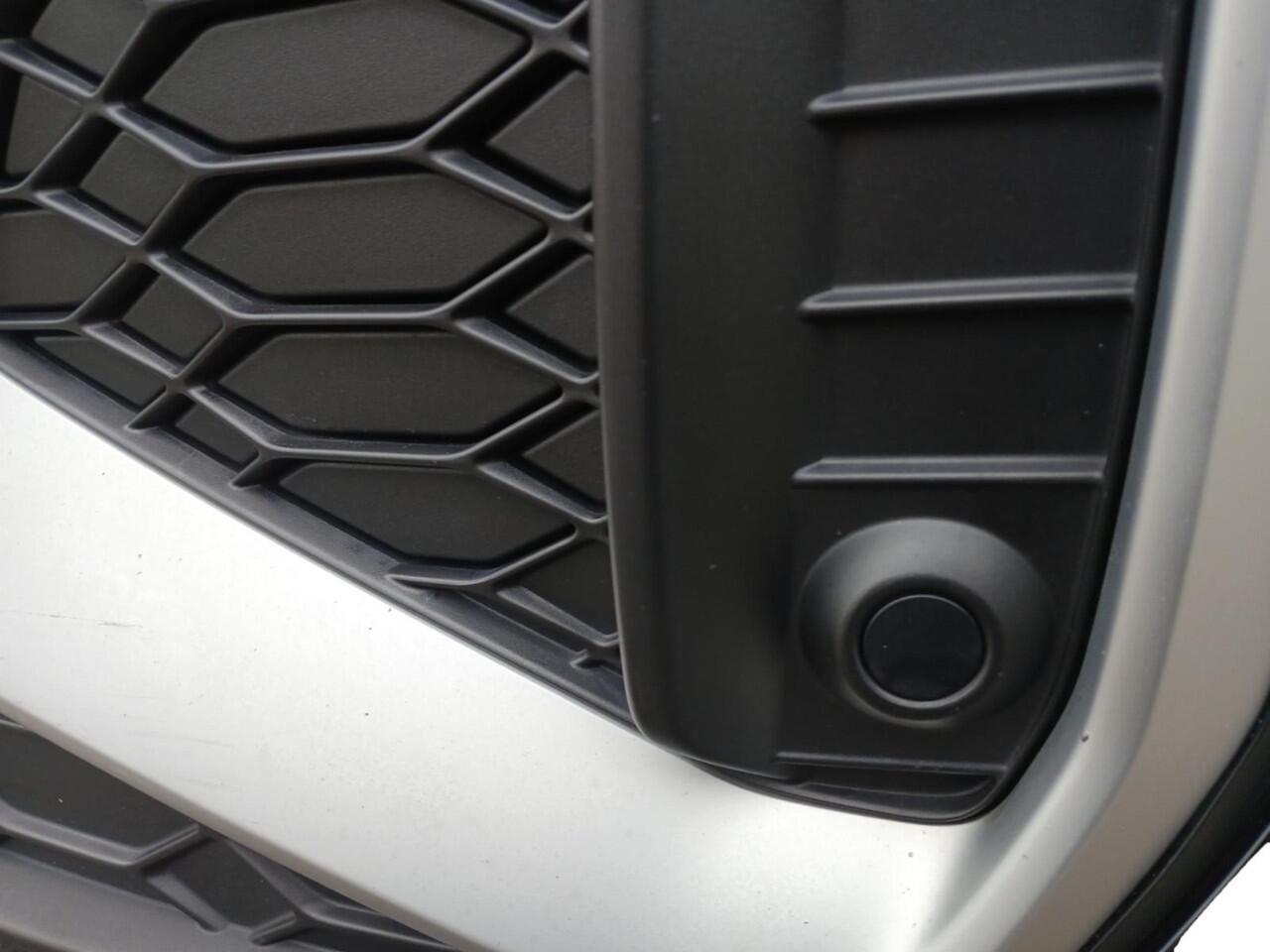 Audi Q2 35 TFSI S Edition | AUTOMAAT | S-Line interieur | PDC v+a | LM Velgen | LED |