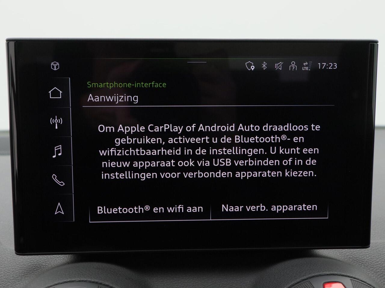 Audi Q2 35 TFSi 150 Pk Automaat S-Line | Sonos Audio | Volledig Leder met Rode Stiksels | Digitaal Dashboard | CarPlay | Zwarte Hemel | Stoelverwarming | Trekhaak | 18 Inch | 5.506 Km!!