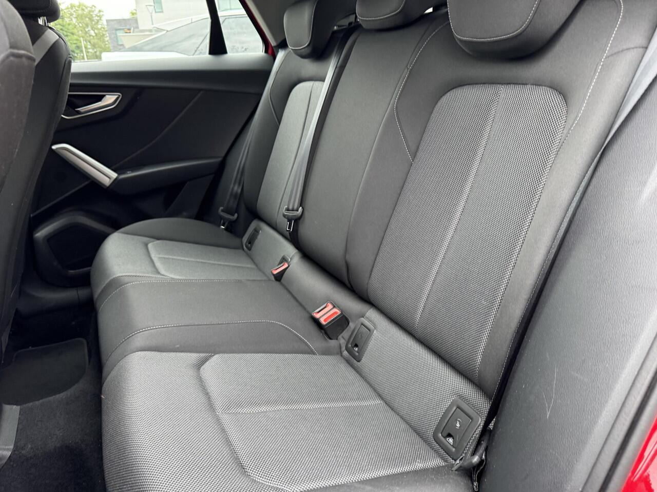 Audi Q2 35 TFSI S Edition 150pk Automaat | Afneembare Trekhaak | Stoelverwarming | Navigatie | Climate control