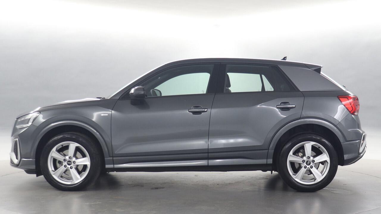 Audi Q2 35 TFSI 150pk S Edition S-Tronic / Navigatie / Adaptive Cruise / LED