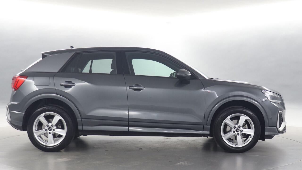 Audi Q2 35 TFSI 150pk S Edition S-Tronic / Navigatie / Adaptive Cruise / LED