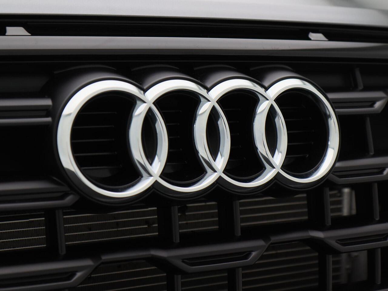 Audi Q2 35 TFSi 150 Pk Automaat S-Line | Trekhaak | Adaptive Cruise | Volledig Leder | Full LED | Camera | Navigatiesysteem | Stoel Verwarming | Elektrische Achterklep | Parkeersensoren | 18 Inch | 5.207 Km!