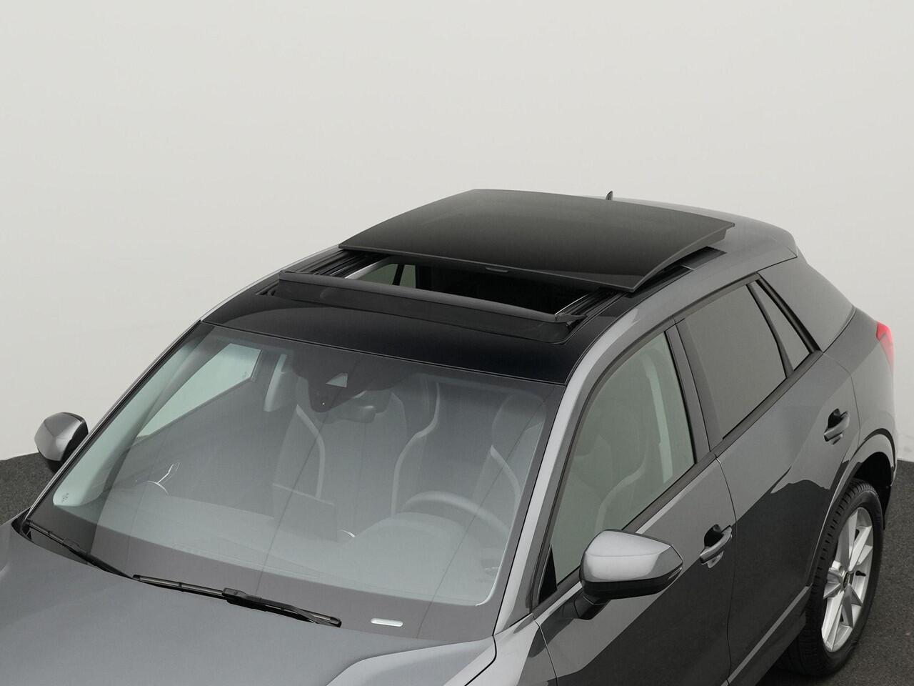 Audi Q2 35 TFSI 150 pk S-tronic Advanced edition / S-Line | Panoramadak | Achteruitrijcamera | Stoelverwarming | Carplay | Matrix LED koplampen | 18 inch