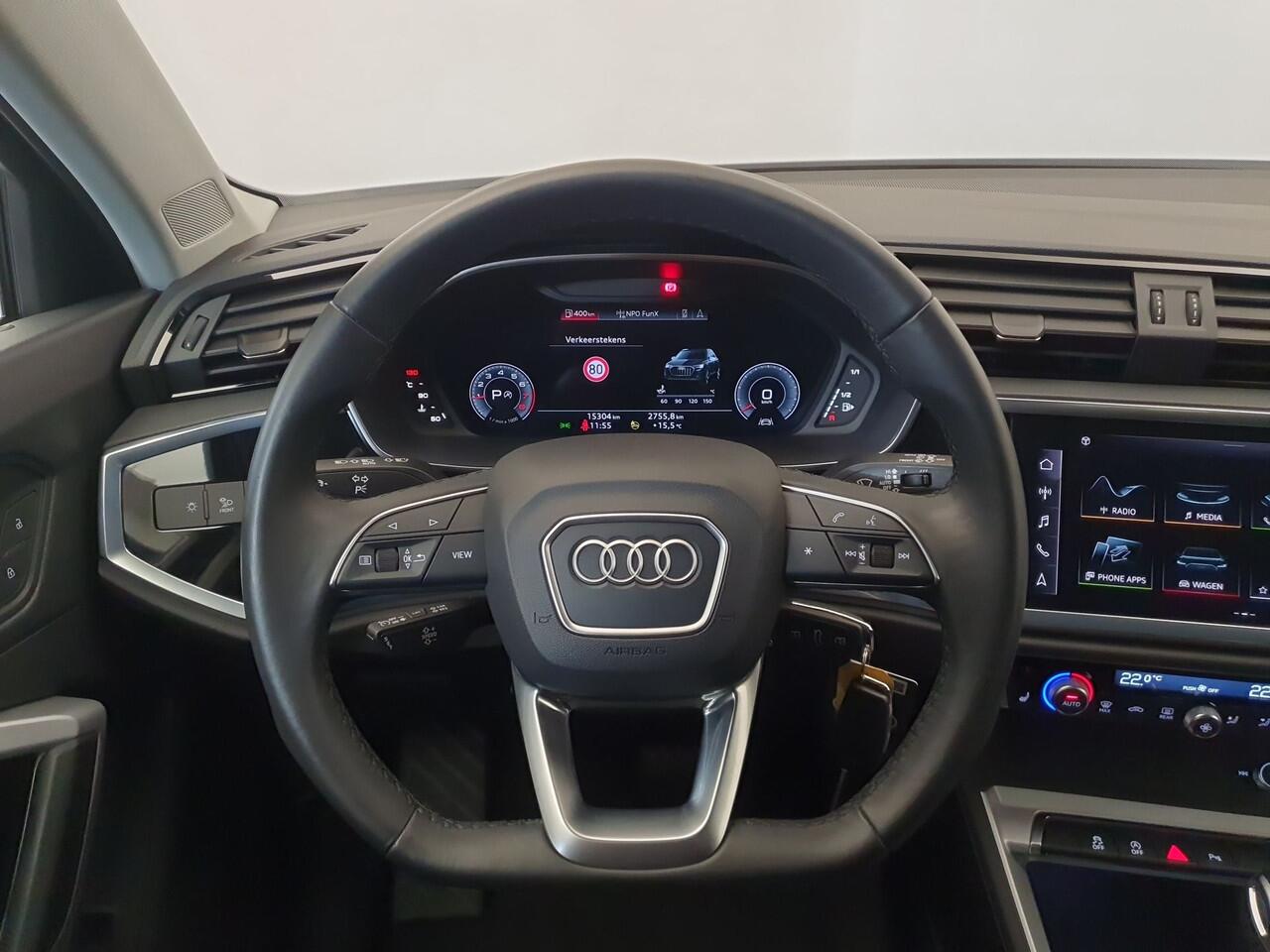 Audi Q3 35 TFSI 150pk S-Tronic S-Line Camera, Virtual cockpit, Leder/alcantara