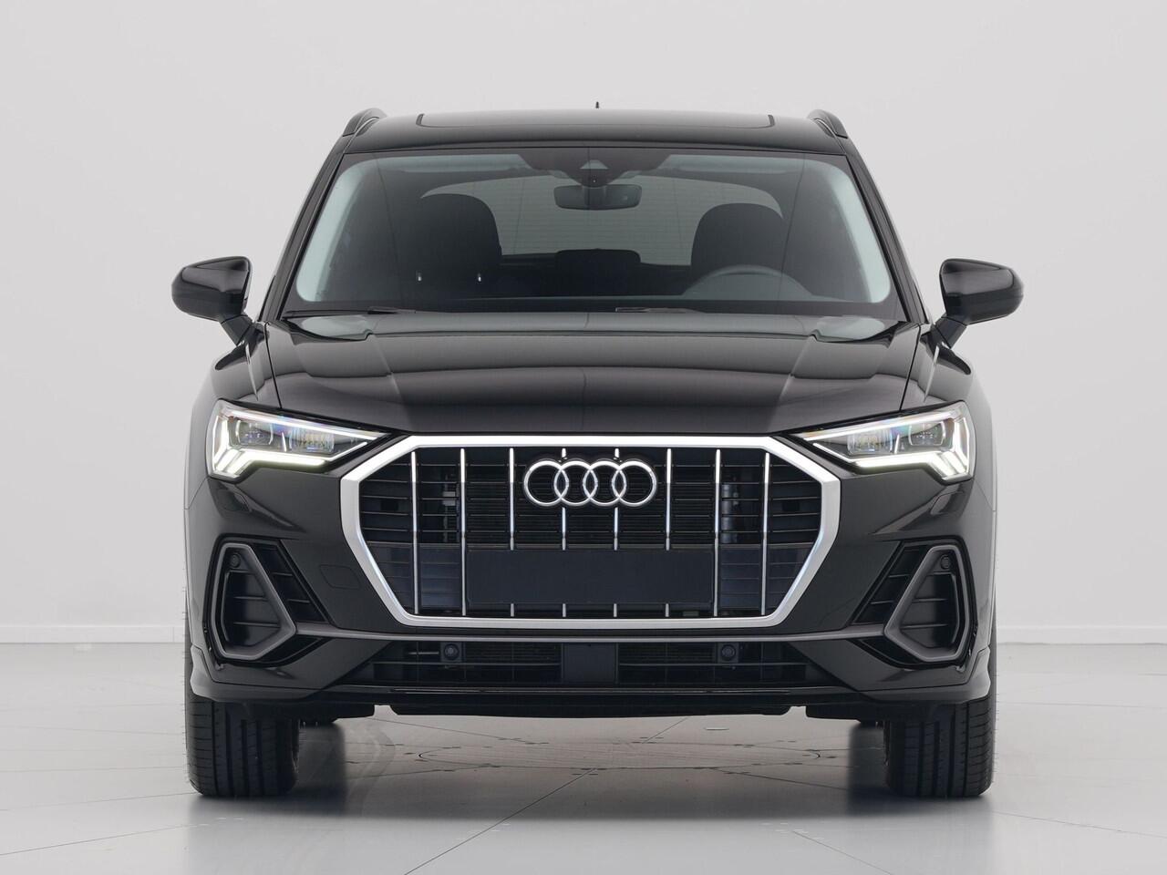 Audi Q3 45 TFSI e 245 pk S line edition Panoramadak Navigatie Parking plus Camera 70