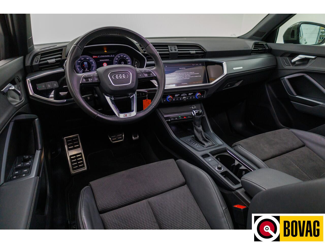 Audi Q3 45 TFSI e S edition 245 PK | S-Line interieur | Panoramadak | Navigatie | App. connect | Elec. achterklep, Stoelverwarming