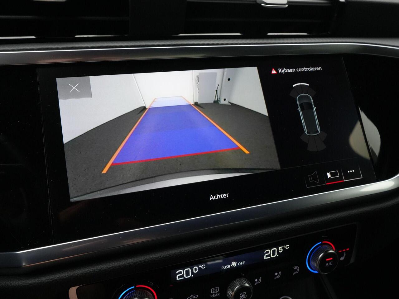 Audi Q3 45 TFSI e 245 pk S-tronic S edition | Sportstoelen | Standkachel | Stoelverwarming | LED koplampen | Adaptive Cruise | 19 inch