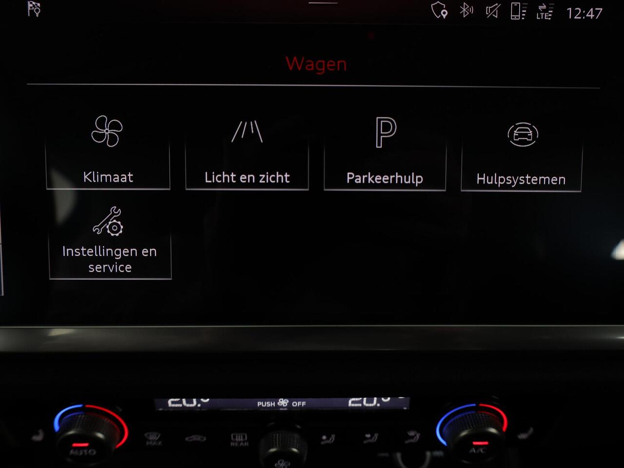 Audi Q3 35 TFSI Business Edition 150pk S-tronic | 18'LM-velgen| Navigatie | verwarmde voorstoelen | Adaptive cruise controle