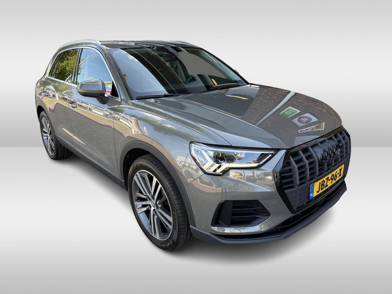 Audi Q3 E-TRON | | Apple Carplay/Android Auto | stoel verwarming | lichtmetalen wielen 20inch | nieuwe banden | trekhaak meerprijs 750.00 euro