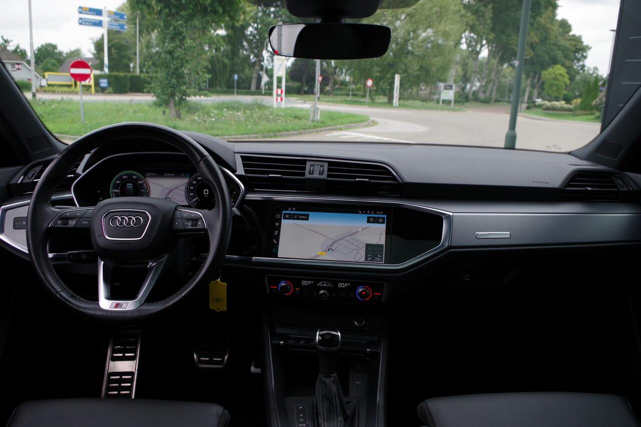 Audi Q3 Sportback 45 TFSI e 245 PK S-Line Edition PHEV, Schuif-Kanteldak, Cruise Control, Carplay, LED Koplampen