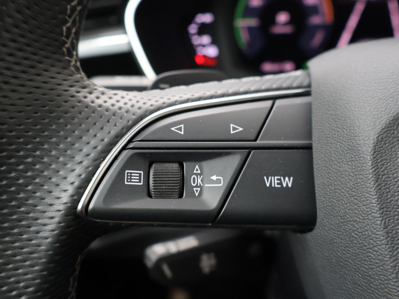 Audi Q3 Sportback 45 TFSI e S Edition | 245 PK | SoH 91% | Panoramadak | Lederen bekleding | 20" LM velgen | S line |