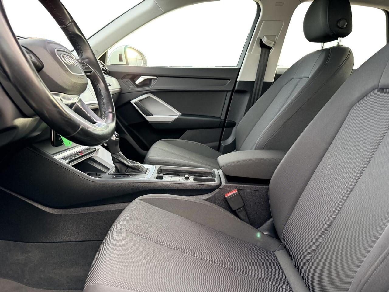 Audi Q3 45 TFSI e S edition S-line, Stoelverw., 19 inch.