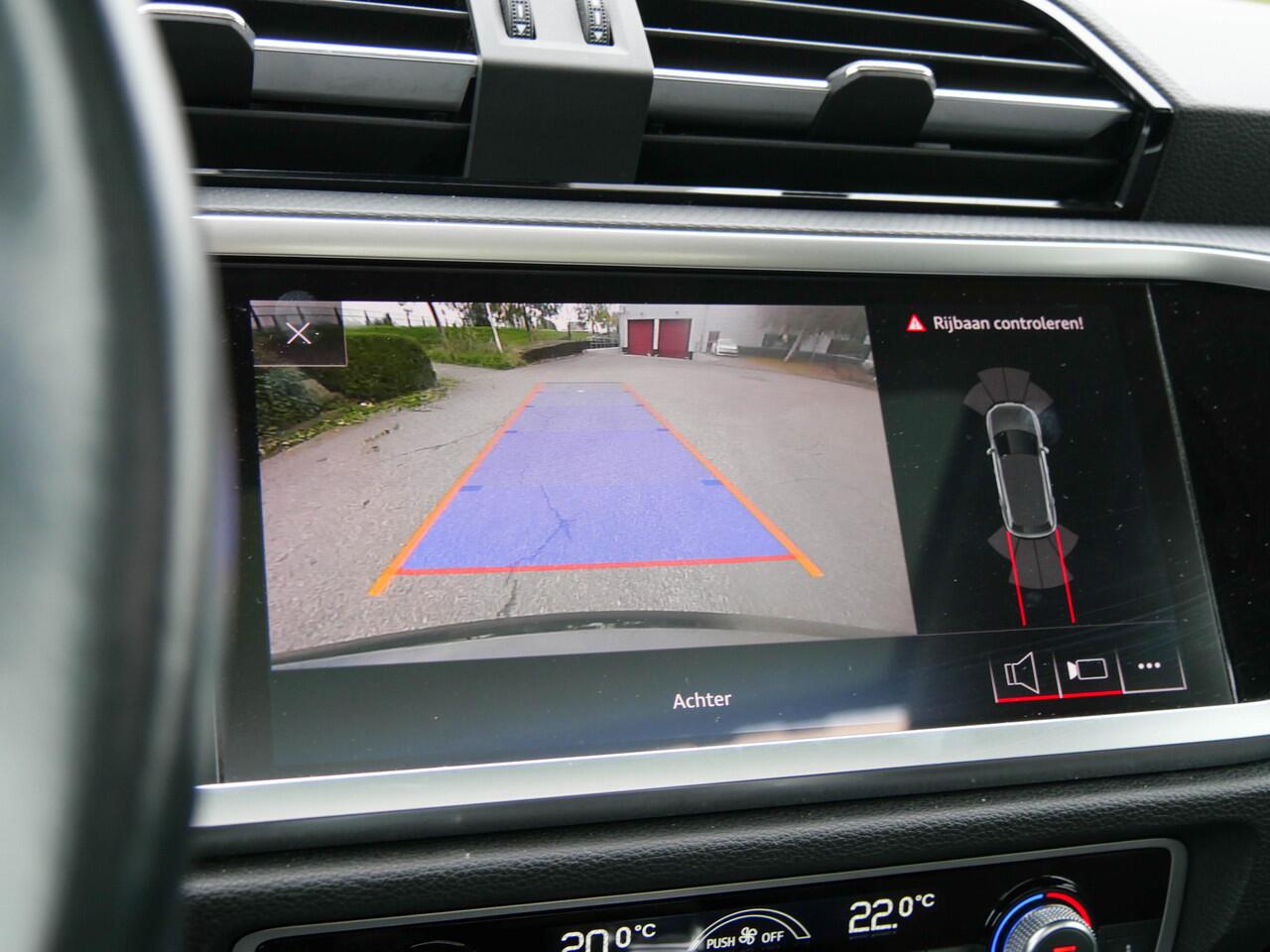 Audi Q3 35 TFSI 150PK Automaat S Line | PANODAK | CAMERA | NAVIGATIE | TREKHAAK |