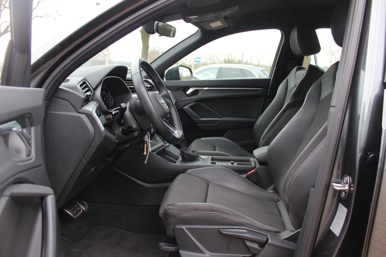 Audi Q3 35 TFSI Pro Line 3x S-Line / Navigatie / Half leder / 18'' / LED Koplampen / Parkeerhulp achter / Stoelverwarming / Cruise Control