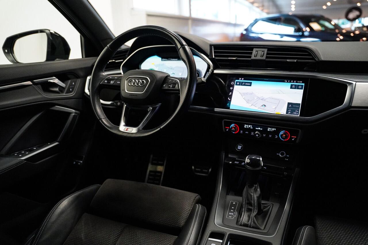 Audi Q3 45 TFSI e S-Line Black ed|20 inch|Camera|Acc|Apple