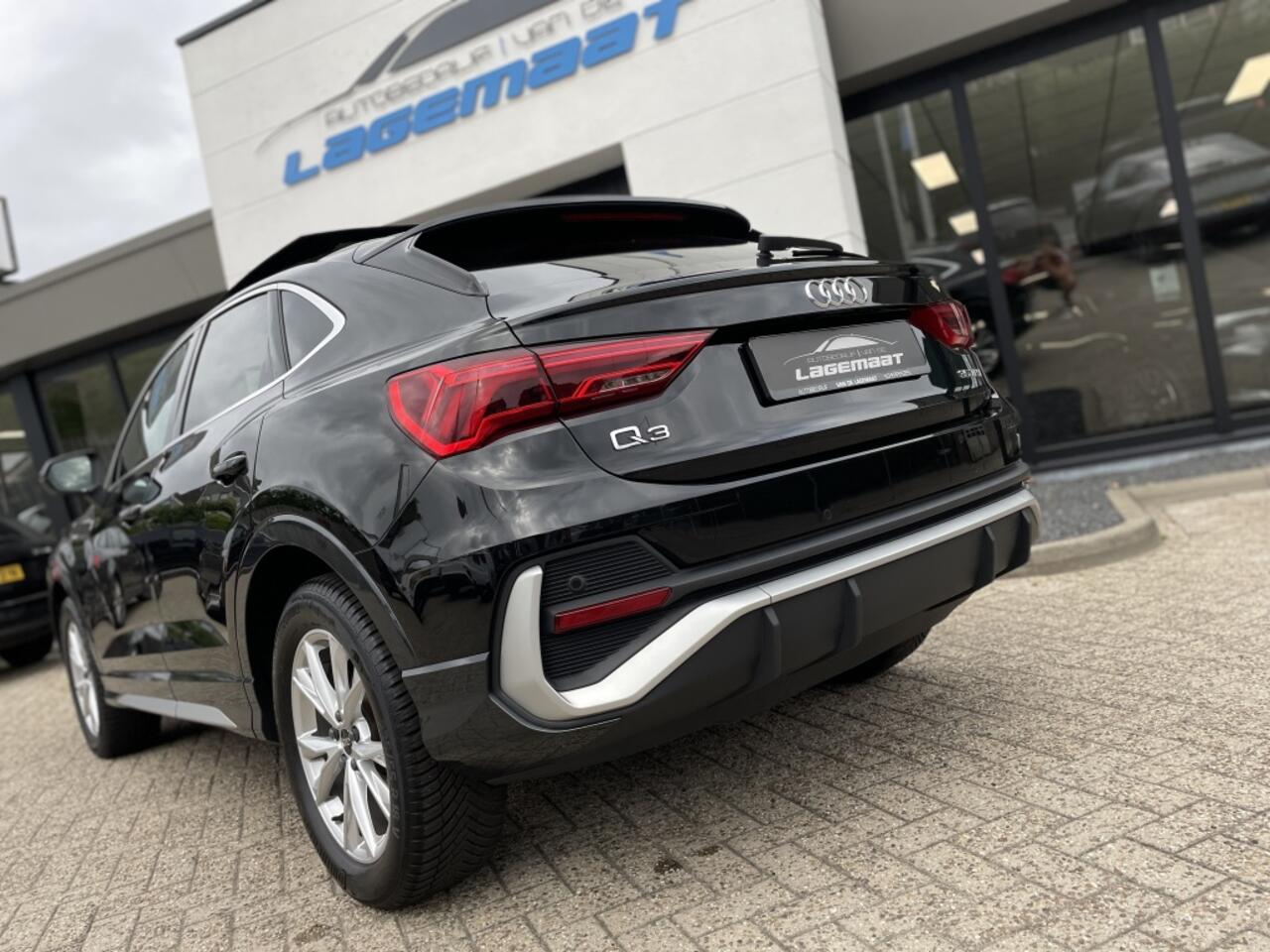 Audi Q3 Q3 Sportback 35 S line Automaat Panorama Dak