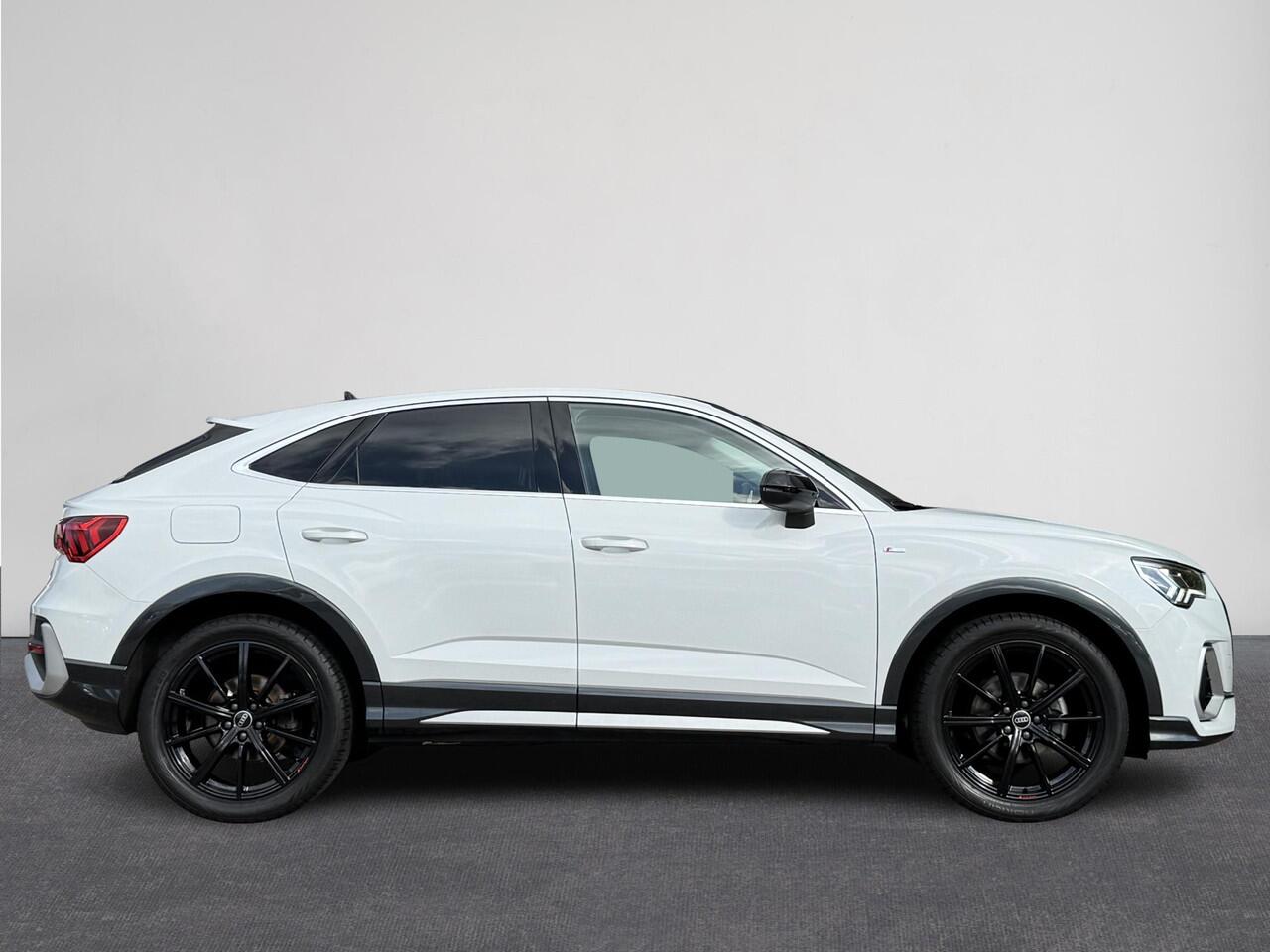 Audi Q3 Sportback 35 TFSI S Edition | Automaat | Cruise | Elektrische ramen | Stoel verwarming | Navi | Pano | ( Vestiging - Vianen )